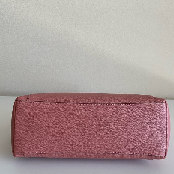 Coach - Picture 13 of 16